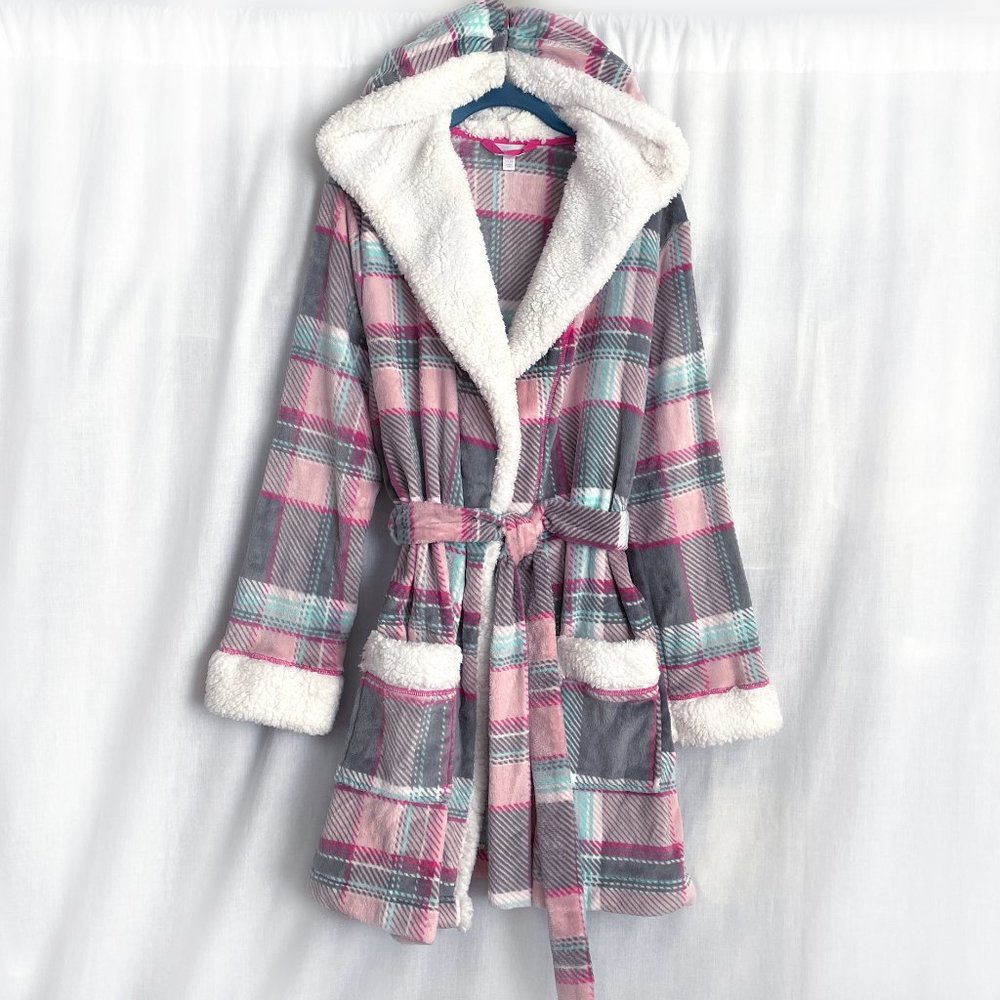 Warm, soft women's robe with white collar. Junior Size L (12-14) New